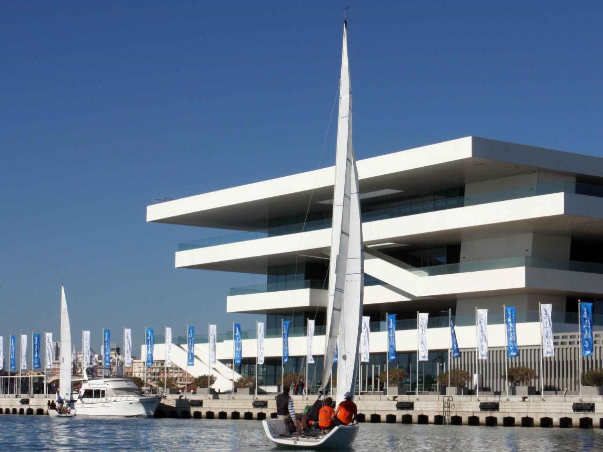 Apartamento Con Vistas A La Marina Real Valencia Luaran gambar