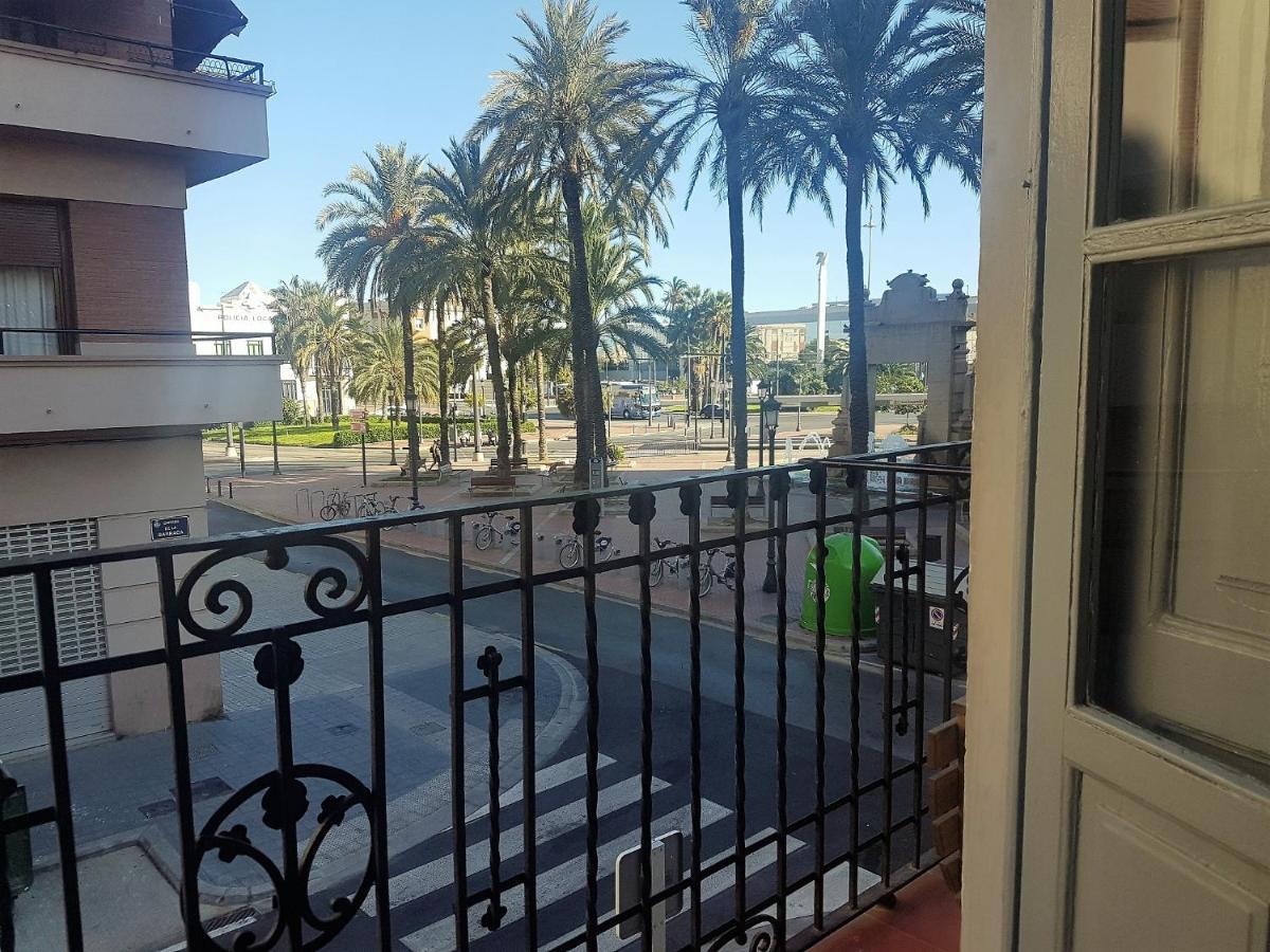 Apartamento Con Vistas A La Marina Real Valencia Luaran gambar
